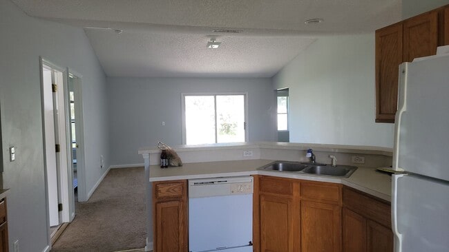 Building Photo - Nice 4/2 Home In Palm Coast
