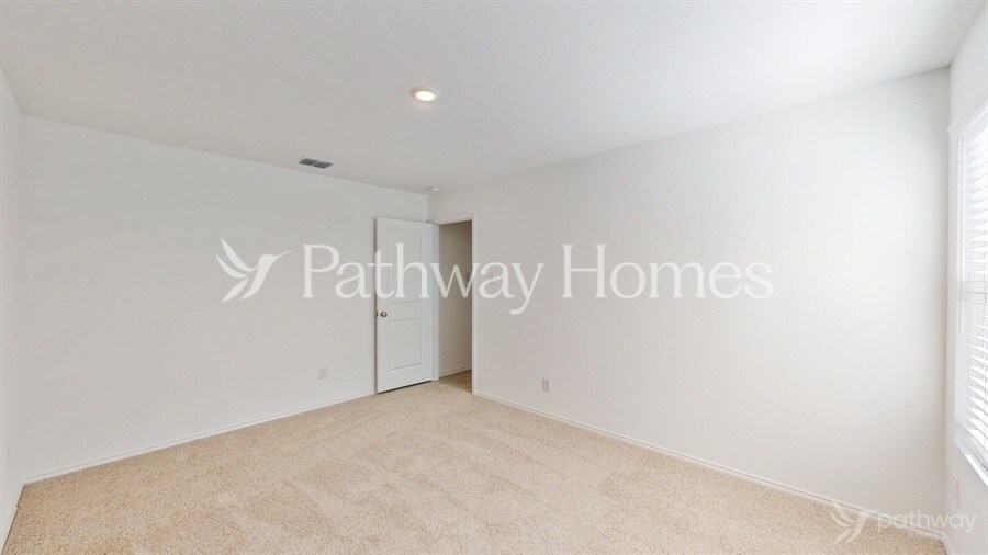 Building Photo - 8801 Red Fox Trl