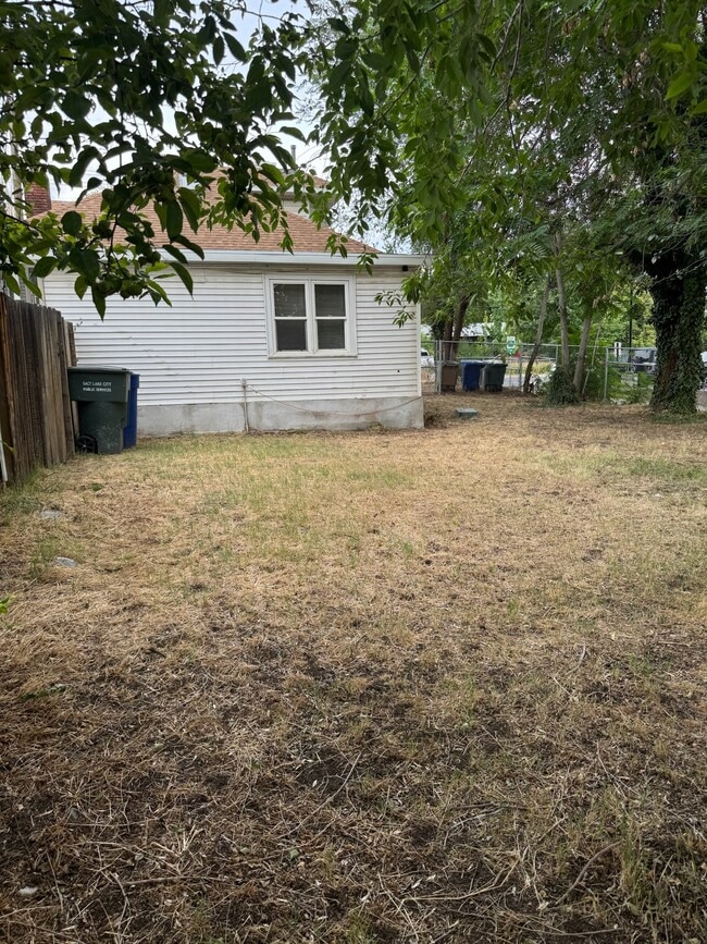 Building Photo - 1216 S 1100 E