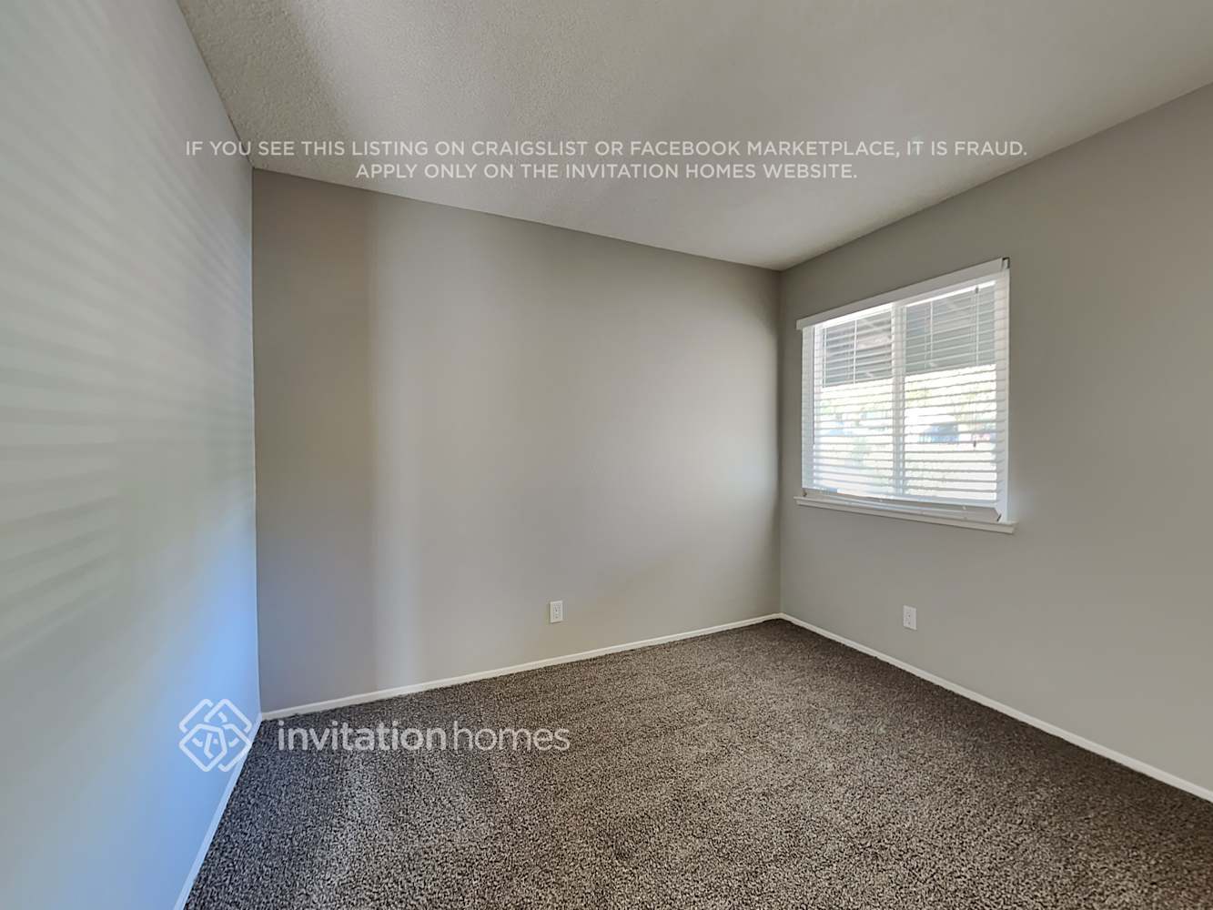 Building Photo - 259 Redwing St