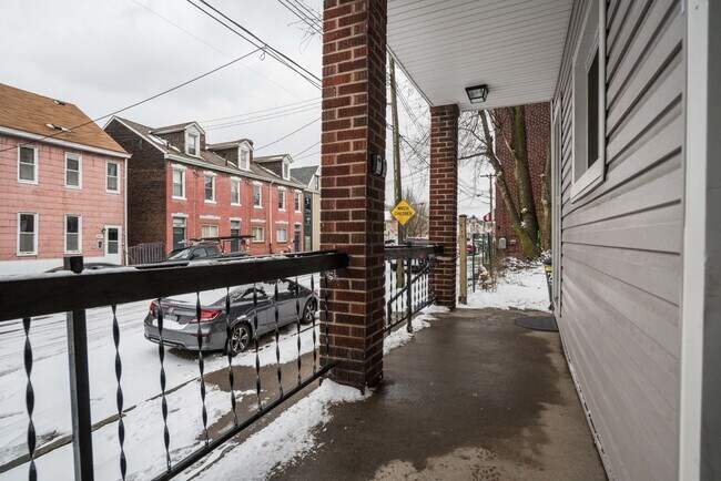 Building Photo - 120 North Mathilda Street