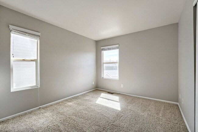 Building Photo - 15612 E 96th Way