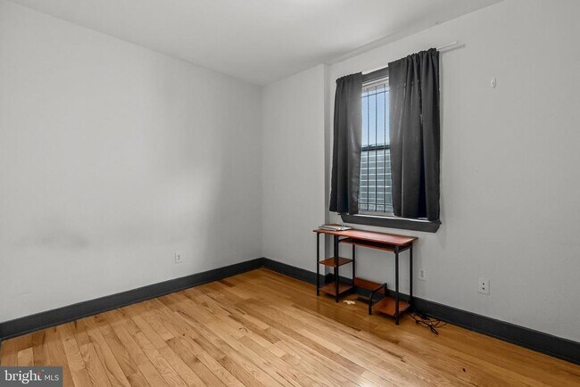 Building Photo - 1805 N 18th St