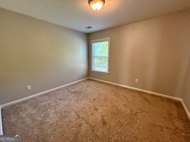 Building Photo - 3640 Dalwood Dr