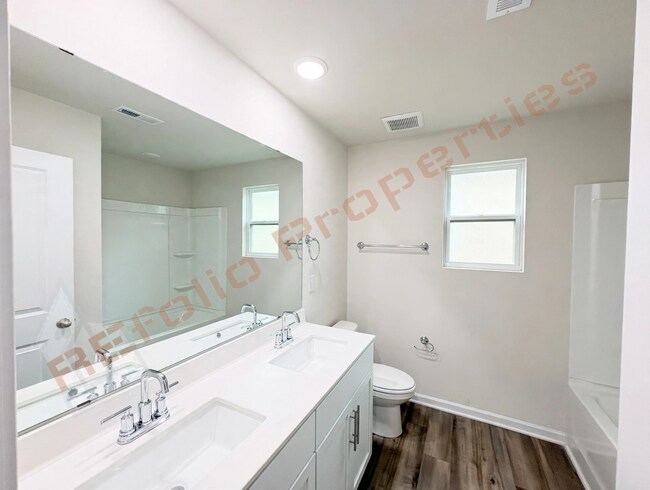 Building Photo - 127 Tourmaline Hl Dr