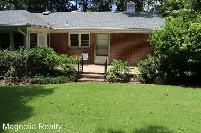 Building Photo - 2 br, 2 bath House - 525 S. College Street