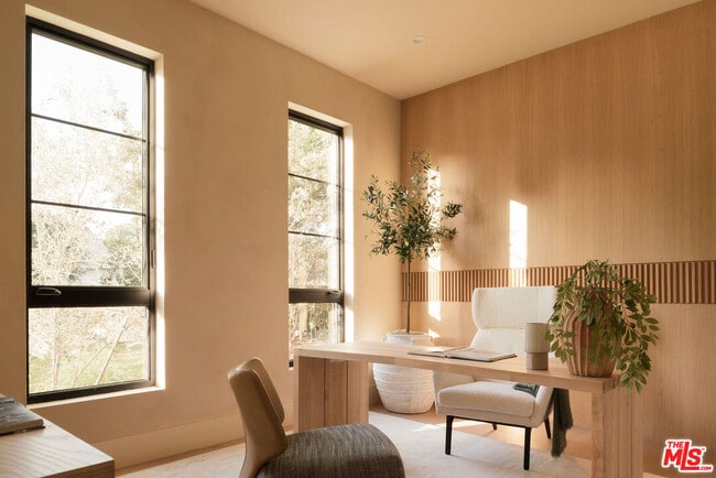 Building Photo - 500 Ocampo Dr