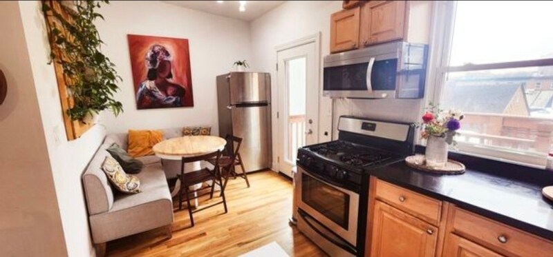 Building Photo - 302 2nd St