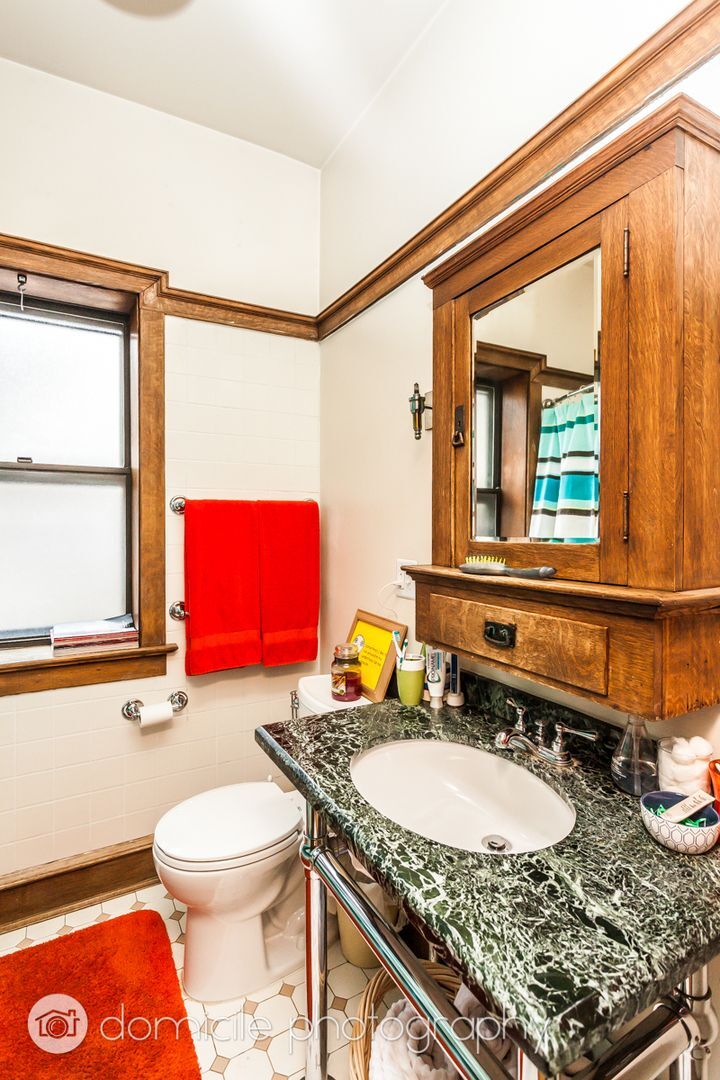 Building Photo - 3747 N Pine Grove Ave