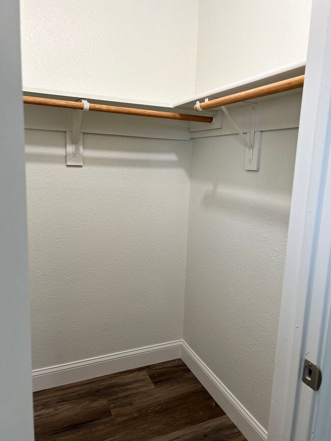 Building Photo - Located in the HEART of Burleson!