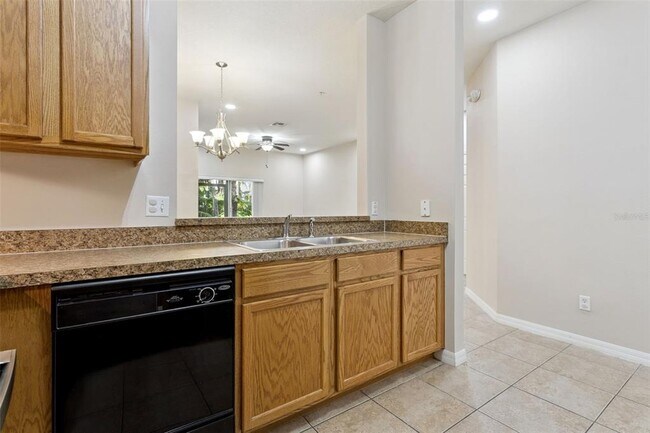 Building Photo - 2720 Oakwater Dr