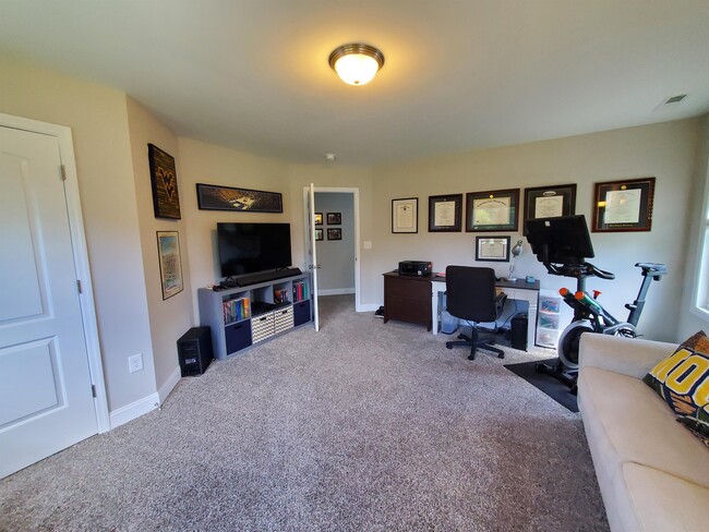 Building Photo - 106 Ridge Cove Ln