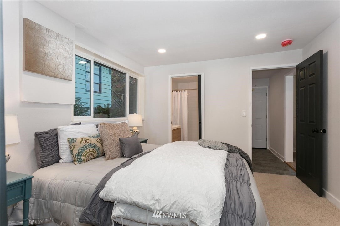 Building Photo - 14807 Ashworth Ave N