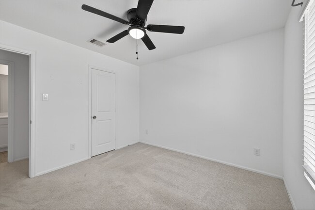 Building Photo - 1519 Twilight Grn Dr