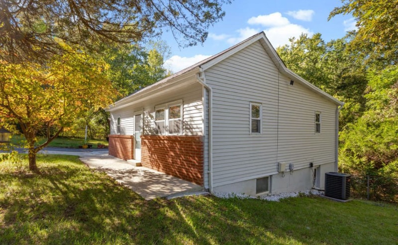 Building Photo - 12200 Lanham Severn Rd