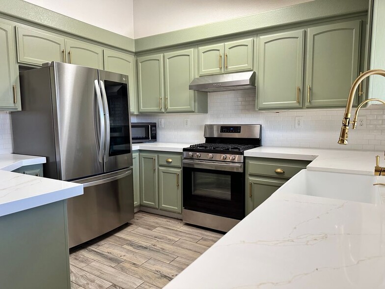 Building Photo - 16716 Kayuga St