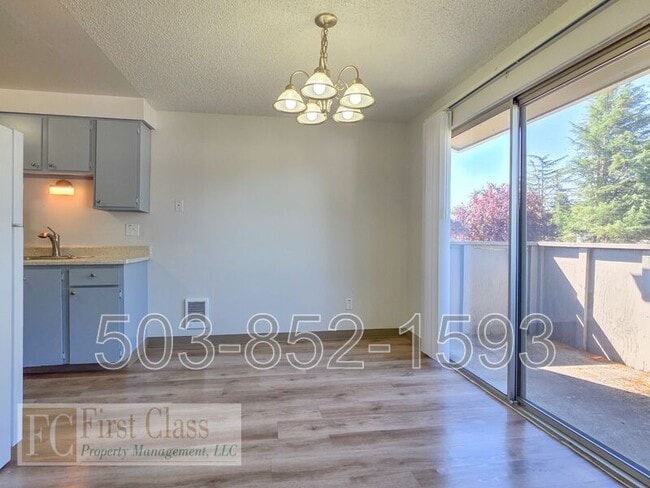 Building Photo - 1320 NE 186th Ave