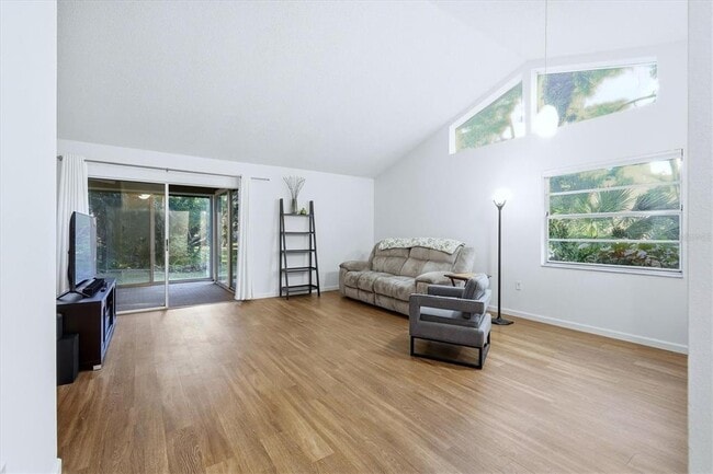 Building Photo - 4819 Village Garden Dr