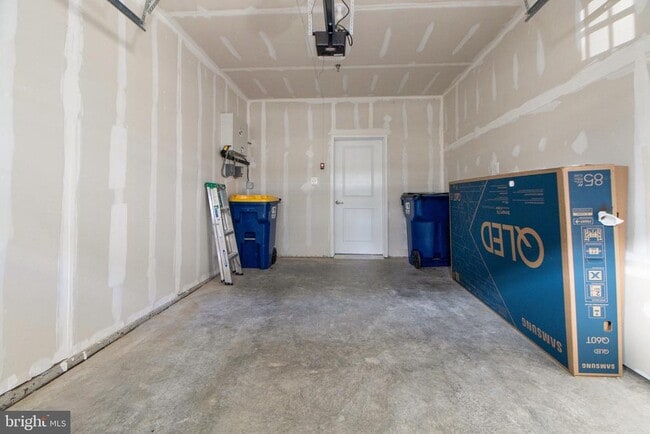 Building Photo - 7960 -B Potter Pl