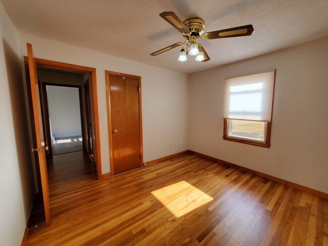 Building Photo - 1 Avon Dr