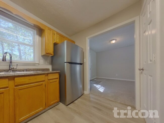 Building Photo - 158 Sweetwater Cir