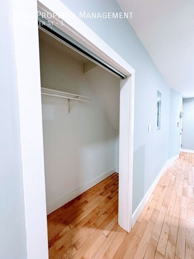 Building Photo - 5429 Master St