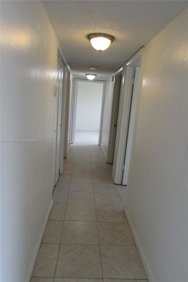 Building Photo - 7411 SW 152nd Ave