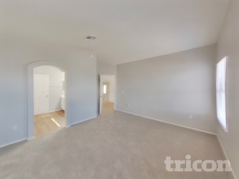 Building Photo - 2188 Alisa Maria Way