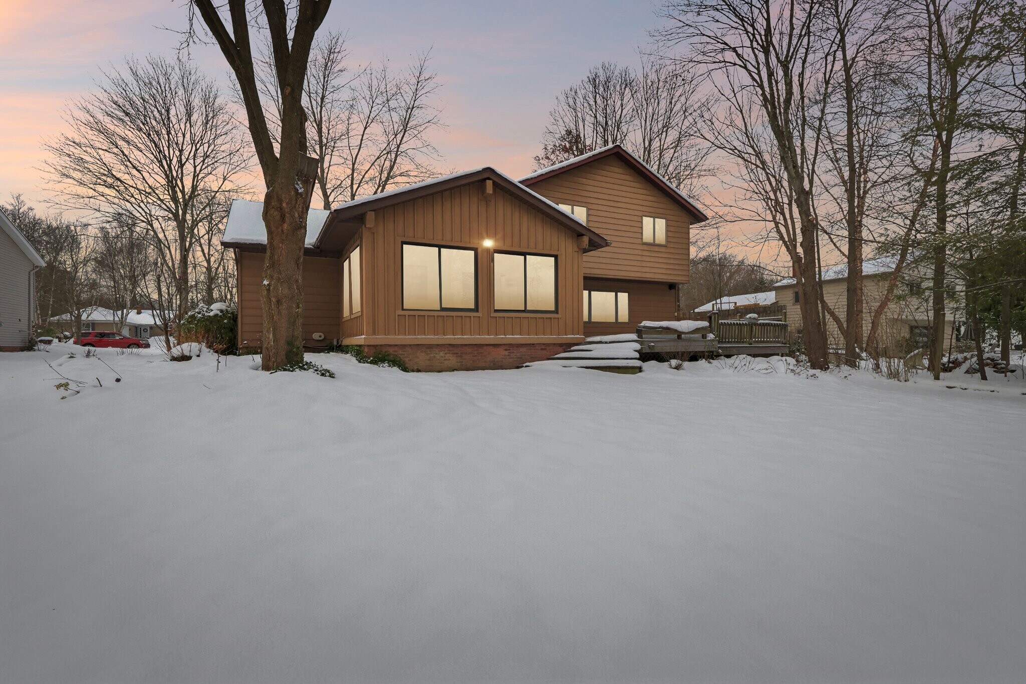 Building Photo - 6235 Sunnywood Dr