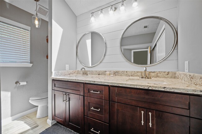 Building Photo - 2919 Creek Manor Dr