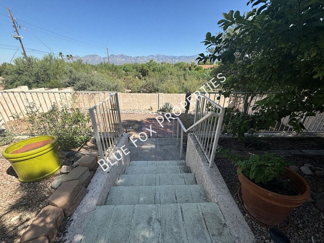 Building Photo - 9511 E Briana Ln