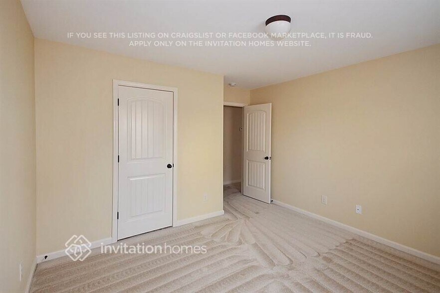 Building Photo - 2136 Villa Spg Ter