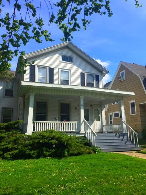 Building Photo - 516 E Chestnut St