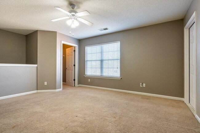 Building Photo - 12138 Longleaf Oak Trail