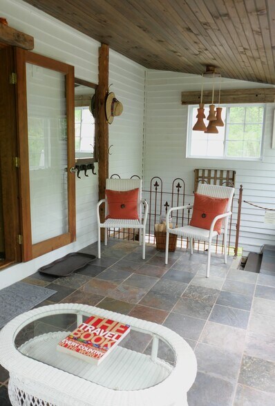 sun porch ( not heated) - 50 Mountain View Estates Rd
