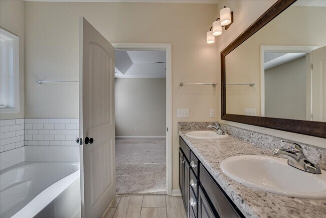 Building Photo - 5286 Copse Dr