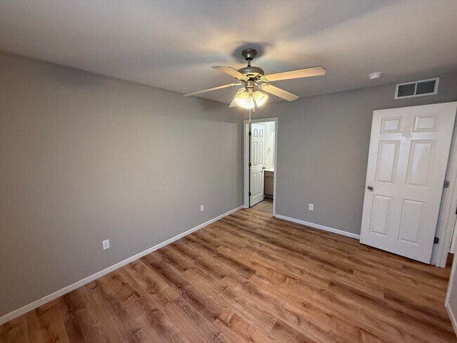 Building Photo - 4006 Snowy Owl Dr