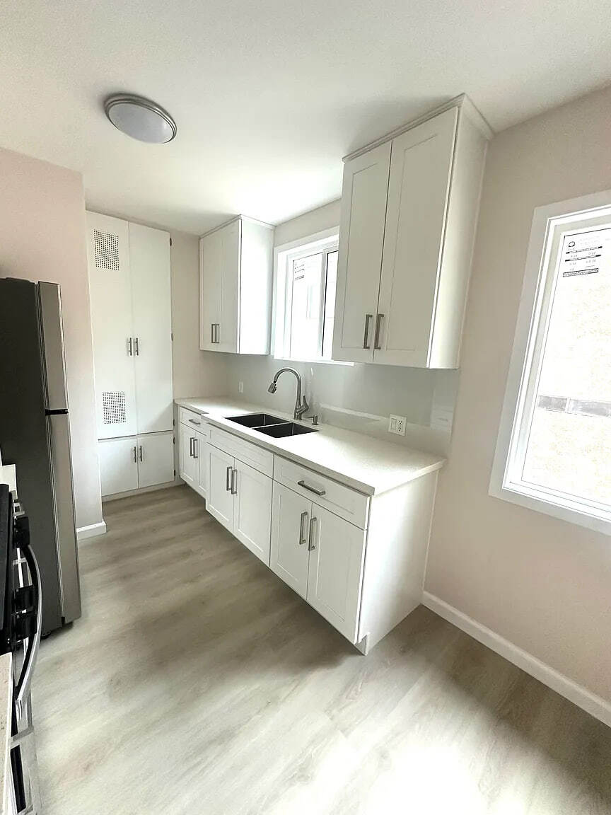 Building Photo - The Beautiful is in the Heart of BurBank