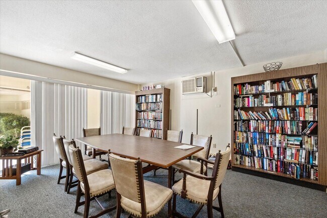 Building Photo - 3475 S Ocean Blvd