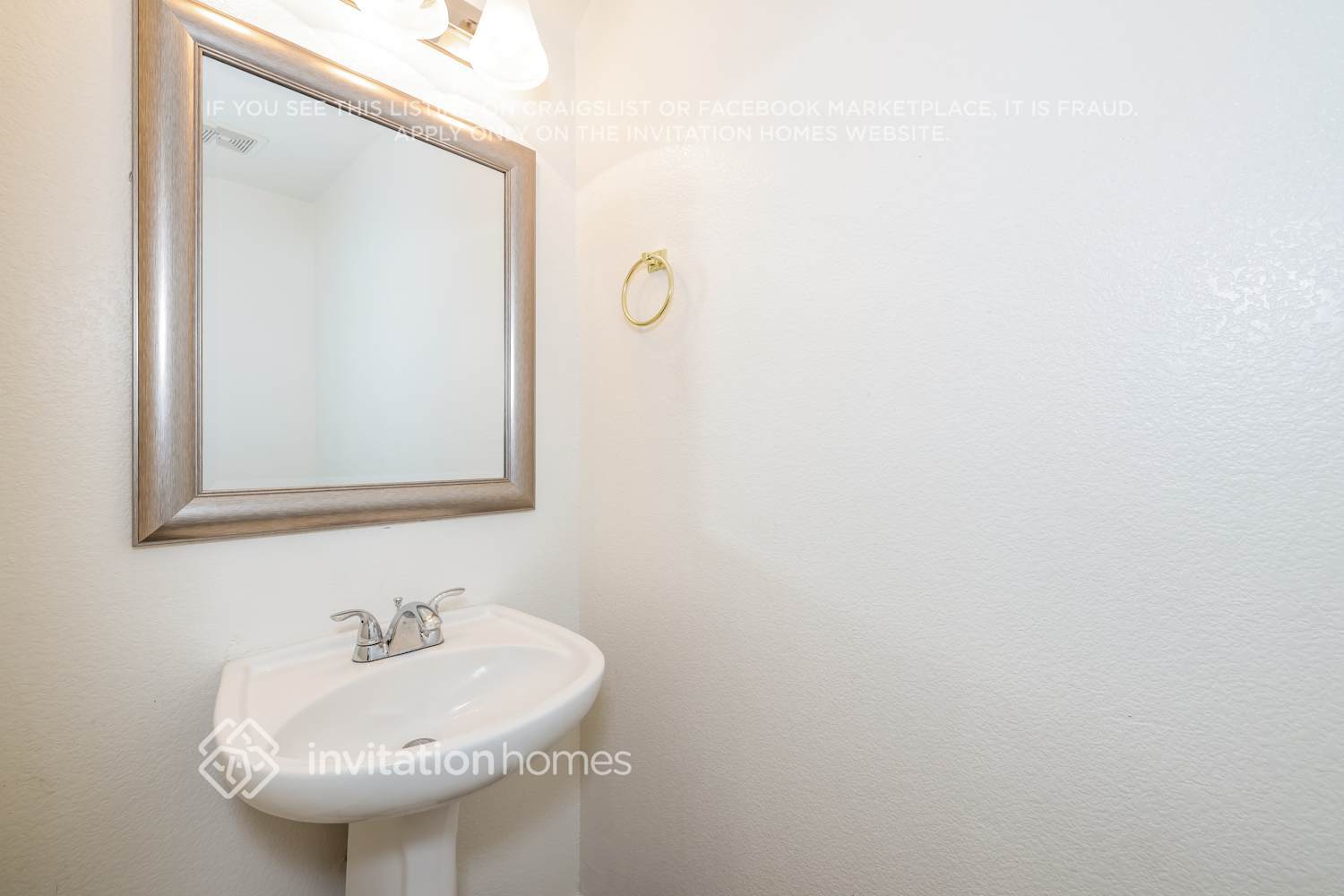 Building Photo - 8428 Opal Splendor Ave