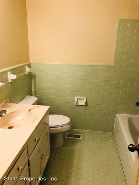Building Photo - 3 br, 1.5 bath House - 2310 Cloyd Boulevard