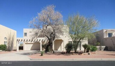 Building Photo - 316 Ave Mirador