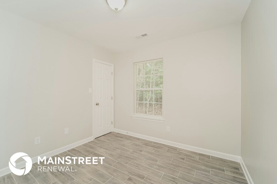 Building Photo - 340 Graham Meadow Dr