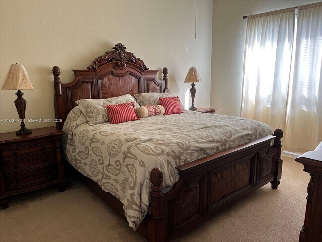 Building Photo - 3500 Oaks Clubhouse Dr