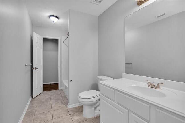 Building Photo - 28234 Sweet Oak Ln