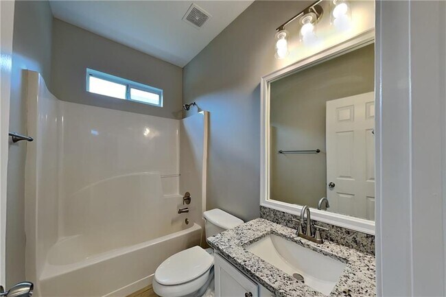 Building Photo - 401 Oscar Way