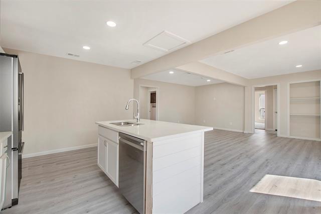 Building Photo - 2709 Kilburn Ave