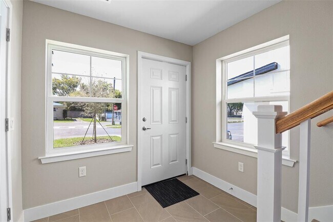 Building Photo - 43 SE 15th Terrace