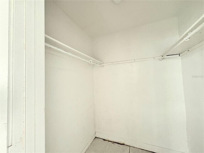 Building Photo - 1106 E South St