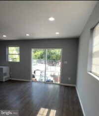 Building Photo - 6913 Annapolis Rd